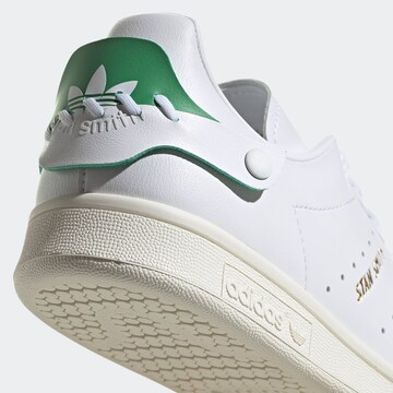 balts ADIDAS ORIGINALS Zemie brīvā laika apavi 'Stan Smith'