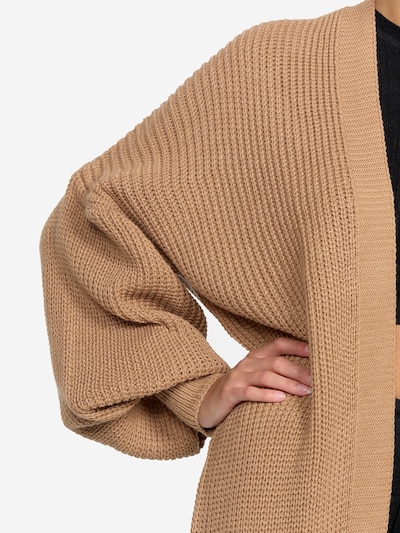 Elara Lang cardigan i camel, Produktvisning