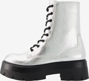 Bershka Schnürstiefelette in Silber