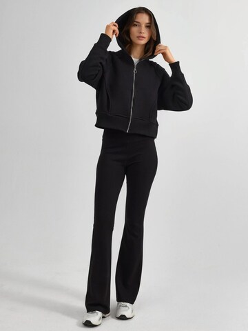Sweat-shirt 'Kapuzenpullover' Hiccup en noir