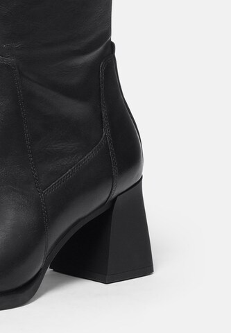 VAGABOND SHOEMAKERS Čižmy 'HEDDA' - Čierna