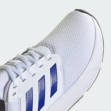 ADIDAS SPORTSWEAR - Sapatilha de corrida 'Galaxy 6' em branco