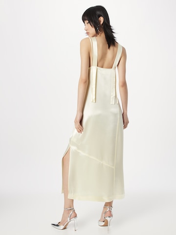 Robe de soirée Calvin Klein en blanc
