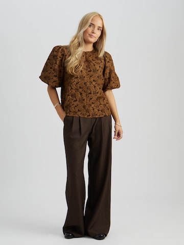 Peppercorn Bluse 'Sigga' i brun