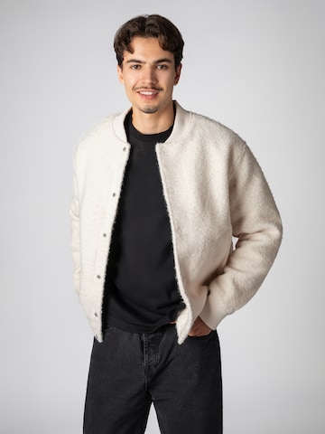 Sublevel Tussenjas in Beige: voorkant