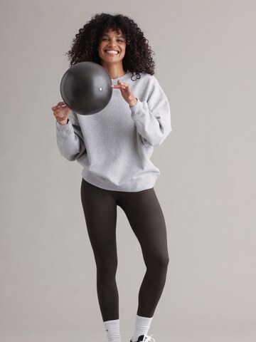 Hey Honey Sweatshirt 'Reflect' in Grau