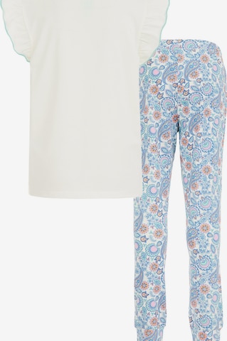 Pijamale de la WE Fashion pe alb