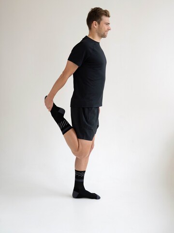 INCYLENCE Athletic Socks 'DISRUPTS' in 