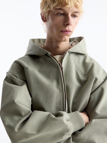 Pull&Bear Between-Season Jacket in Green