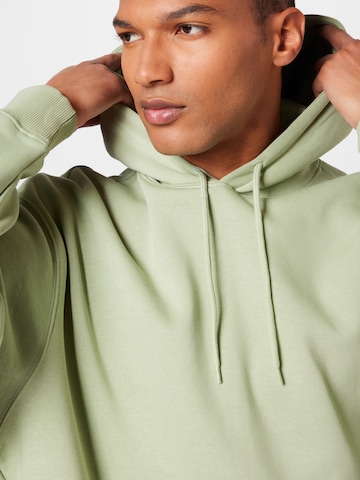 WEEKDAY Sweatshirt in Groen