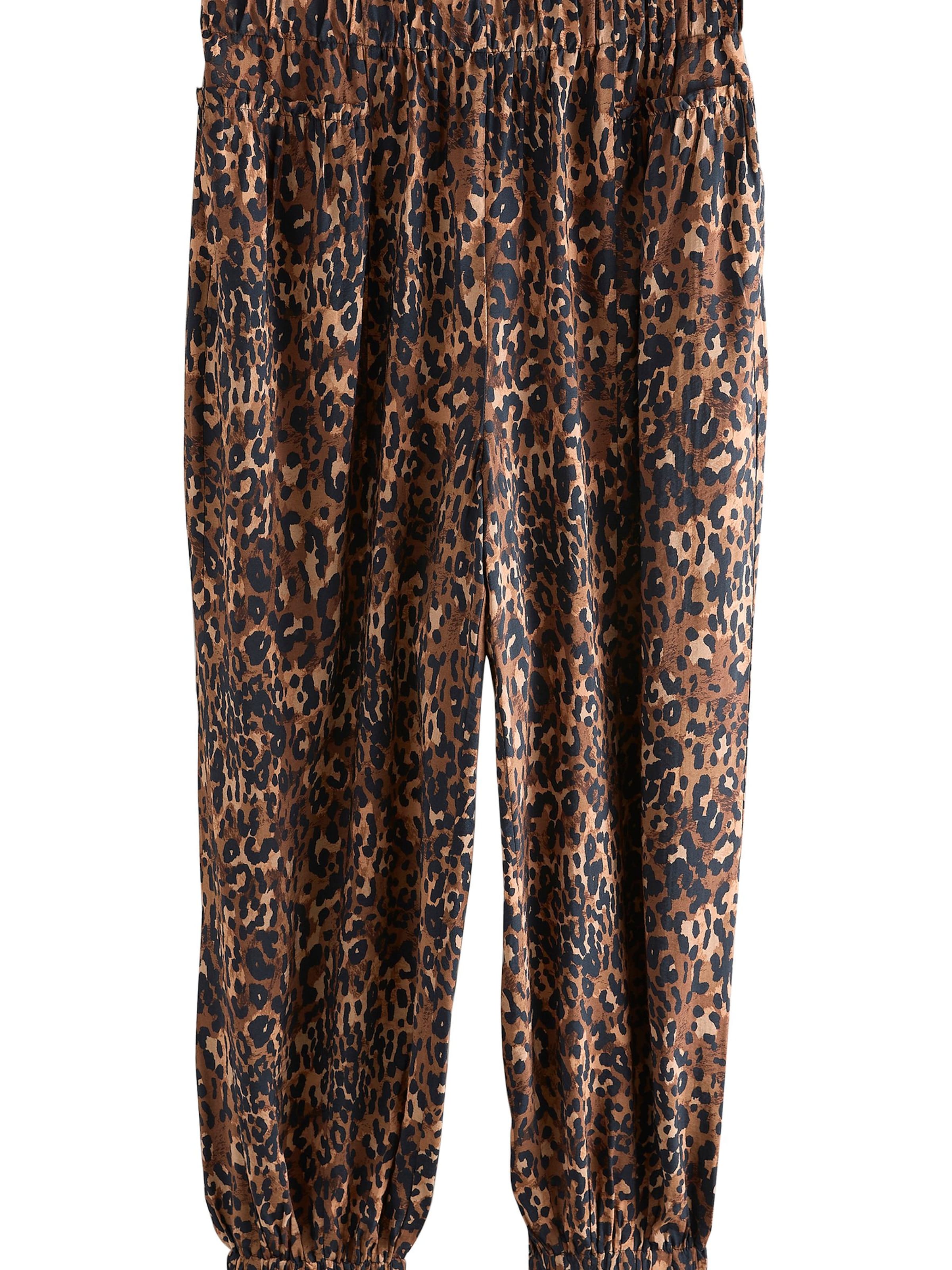 Tapered Pantaloni 'Hareem' de la Next pe maro: față