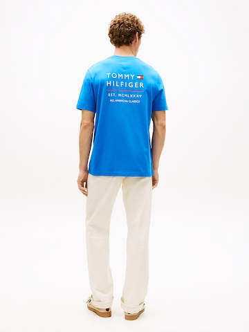 TOMMY HILFIGER Bluser & t-shirts 'BRAND LOVE' i blå