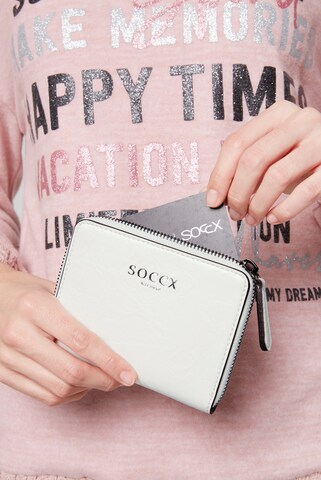 Soccx Wallet in White: front