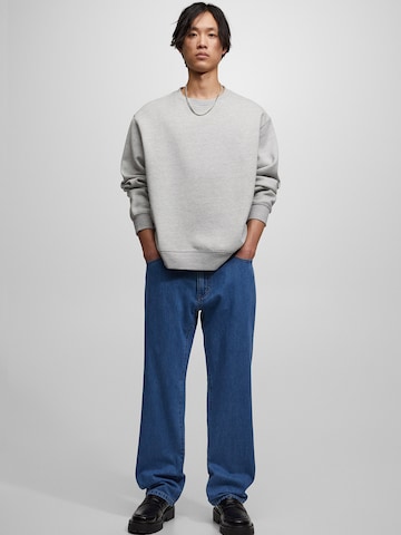 Pull&Bear Loosefit Džíny – modrá