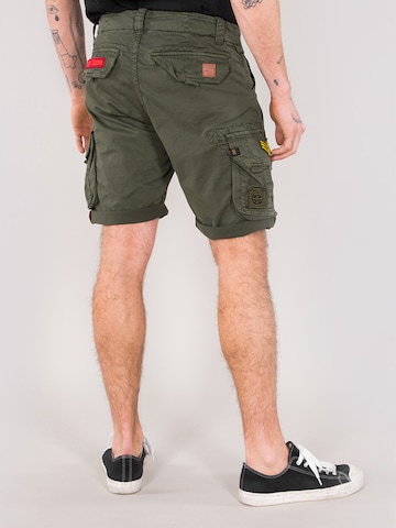 ALPHA INDUSTRIES - Regular Calças cargo em verde