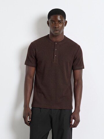 Burocs Shirt‌‌‌‌‌‌‌‌‌‌ in Braun: Vorderseite