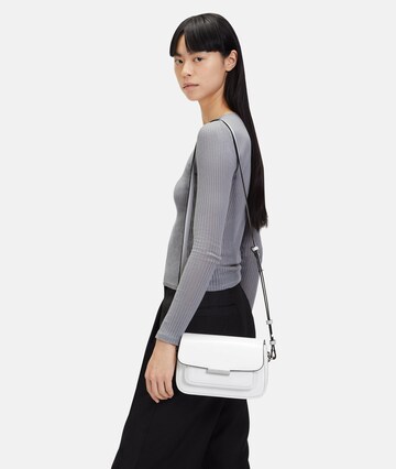 Liebeskind Berlin Crossbody Bag 'Andrea' in White: front