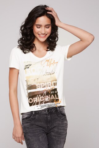 Soccx - Camisa 'Wanderlust' em branco: frente