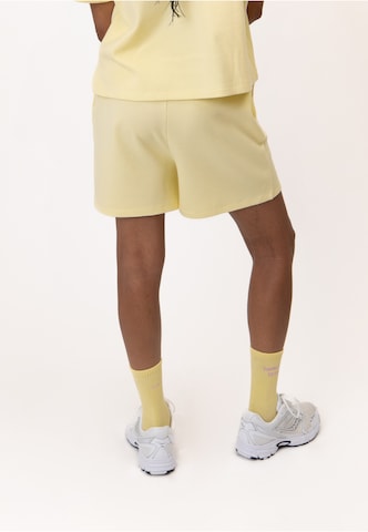 OH APRIL - Loosefit Calças 'Elow' em amarelo