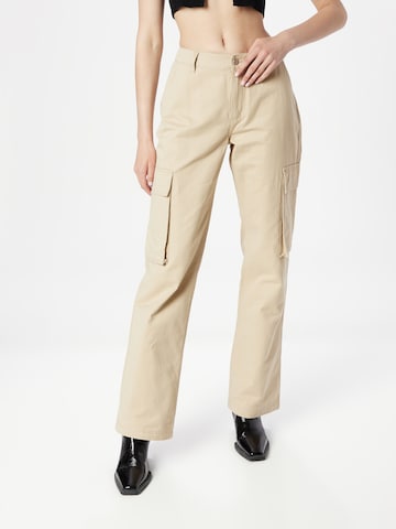 NLY by Nelly Regular Cargo trousers in Beige: front