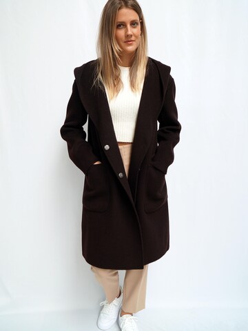 Funk since 1776 Between-Seasons Coat in Brown