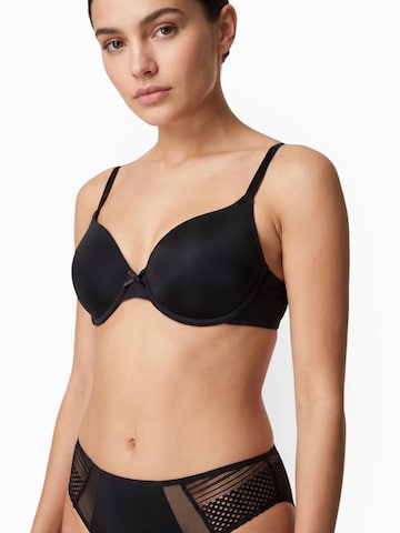 Tanga 'Play' de la Chantelle pe negru