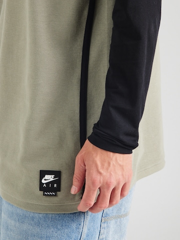 Nike Sportswear Paita 'AIR' värissä vihreä