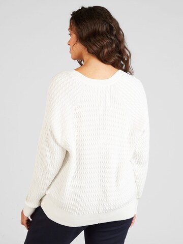 Pullover di Tommy Hilfiger Curve in bianco