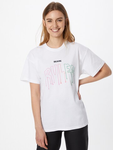 LOCAL HEROES Shirt 'BREAKING RULES' in Weiß: Vorderseite