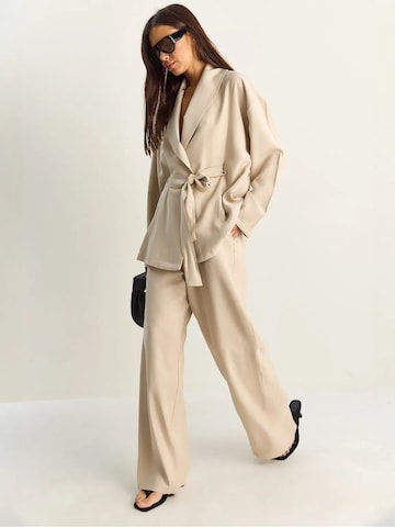 Bianco Lucci Zweiteiliges Set in Beige