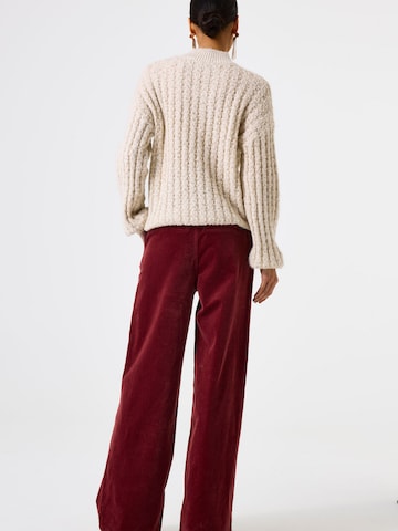 GARCIALoosefit Hlače - crvena boja