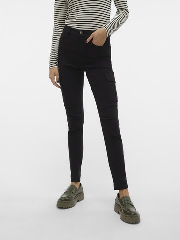 VERO MODA Regular Cargohose 'DEBBIE' in Schwarz