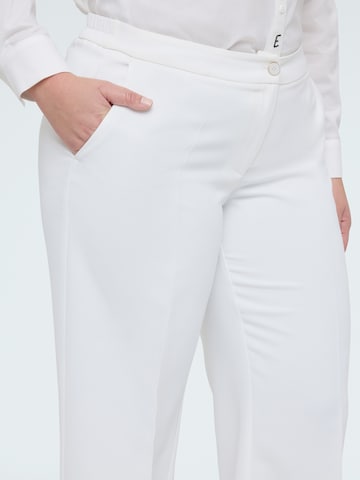 Fiorella Rubino Regular Hose‌‌‌‌‌‌‌‌‌ in Weiß