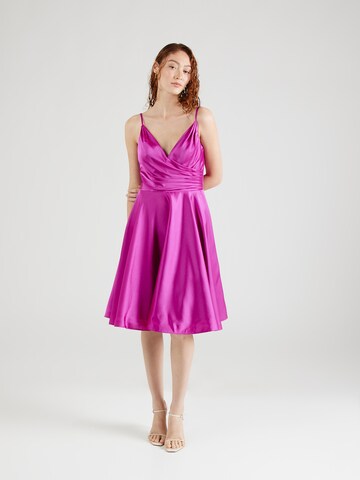 Robe de cocktail mascara en rose : devant