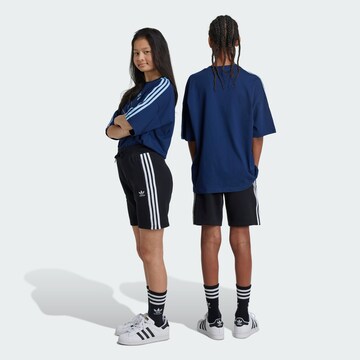 ADIDAS ORIGINALS regular Παντελόνι 'Adicolor' σε μαύρο: μπροστά