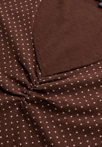 T-shirt 'Athletic Essentials' Superdry & Co en marron