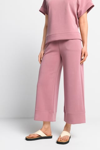 Rich & Royal Wide leg Pleat-Front Pants in Pink: front