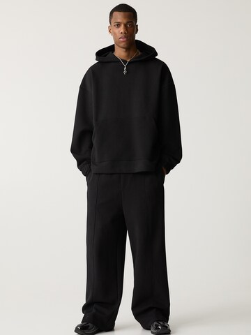 Pull&Bear Lużny krój Spodnie w kolorze czarny