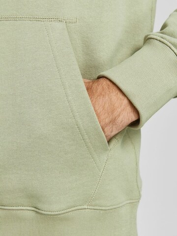 JACK & JONES Sweatshirt in Groen