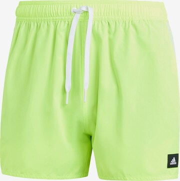 Pantaloncini sportivi da bagno di ADIDAS SPORTSWEAR in verde: frontale