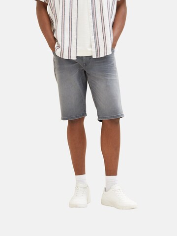 TOM TAILOR Slimfit Shorts 'Josh' in Grau: predná strana