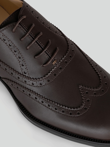 Scarpa stringata 'Brogue' di Solari Milano in marrone
