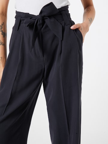 ESPRIT Wide leg Trousers with creases in Black