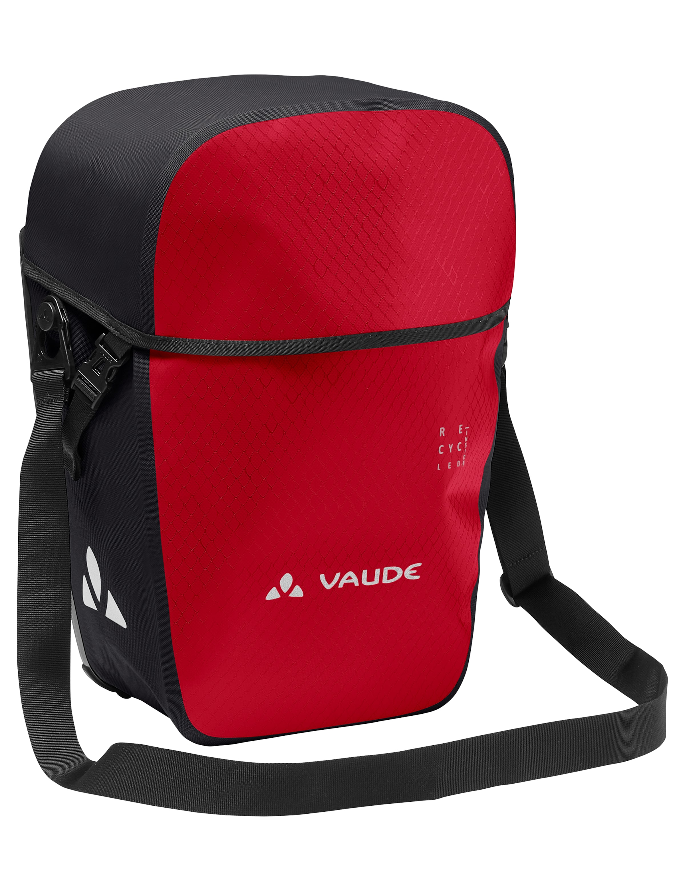 VAUDE Sports bag 'Aqua Back Pro' in Red: front