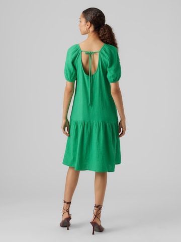 VERO MODA Letní šaty 'Natali Nia' – zelená