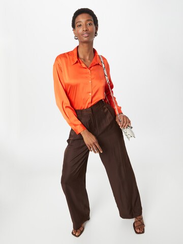 PIECES Bluse 'RIRI' i oransje