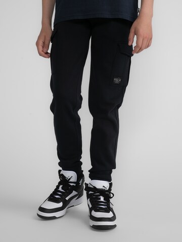 Petrol Industries Tapered Broek 'Chugiak' in Zwart: voorkant