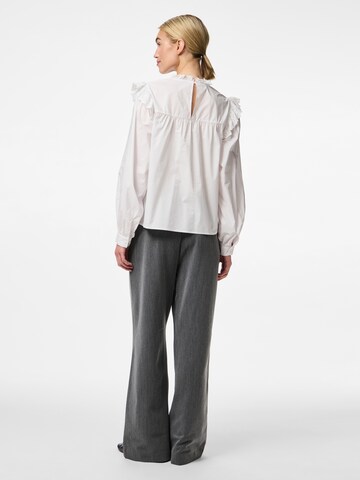 Camicia da donna 'VELA' di PIECES in bianco