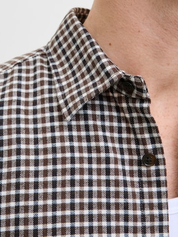JACK & JONES - Ajuste regular Camisa en marrón