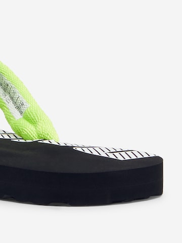 PUMA - Zapatos para playa y agua 'Epic Flip V2' en verde